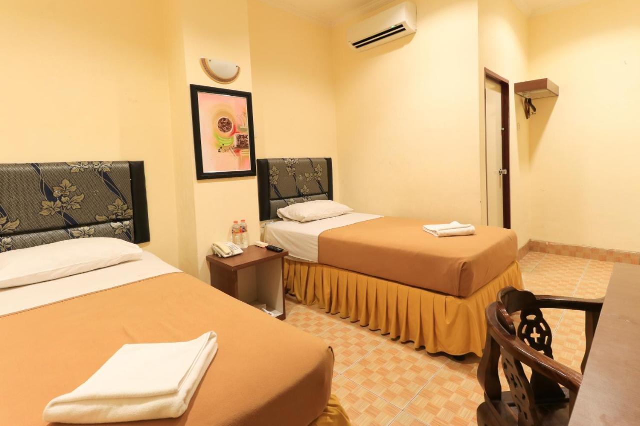Al-Badar Hotel Syariah Makassar Bagian luar foto