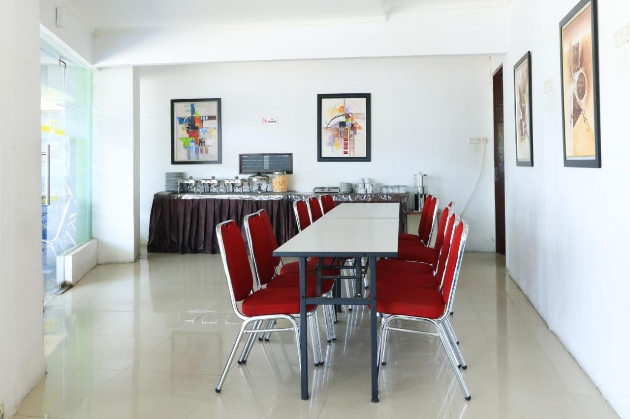 Al-Badar Hotel Syariah Makassar Bagian luar foto
