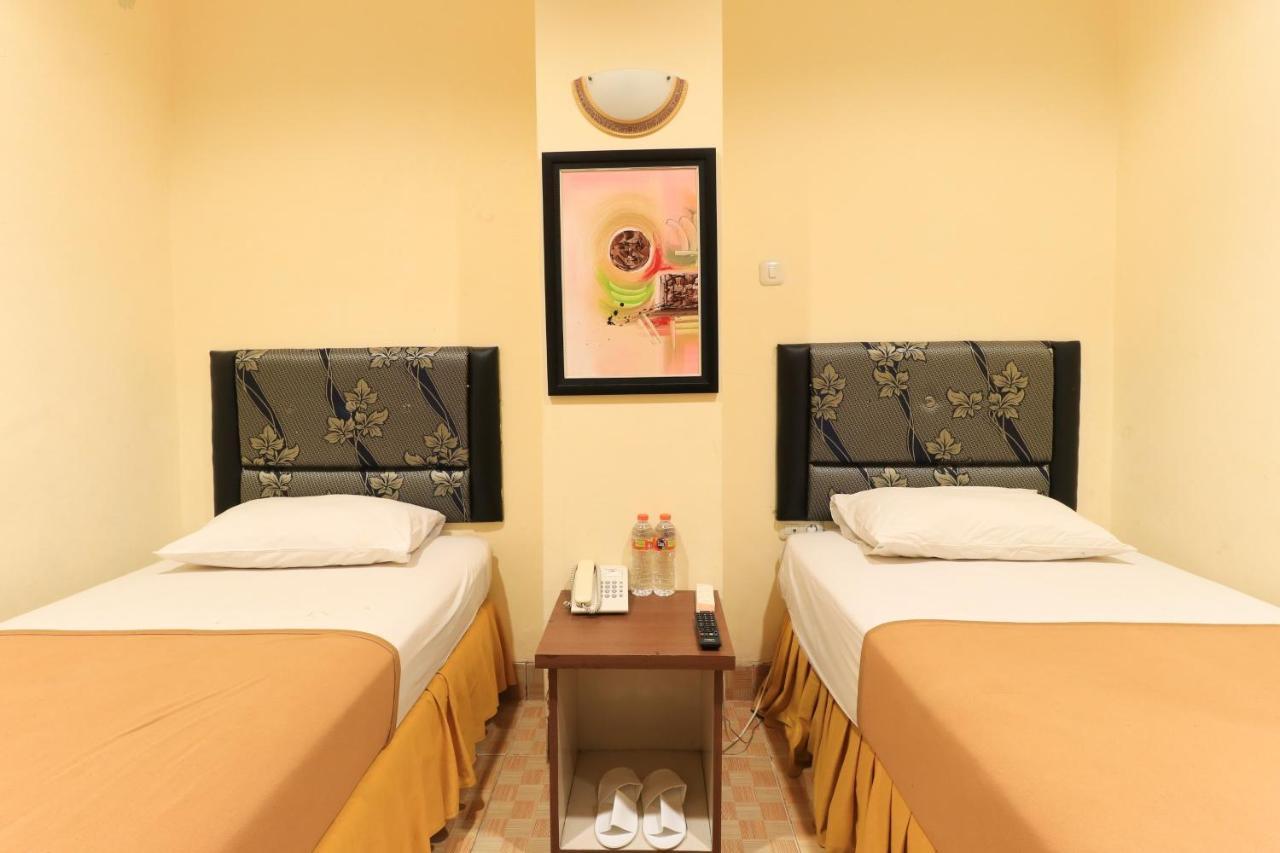 Al-Badar Hotel Syariah Makassar Bagian luar foto