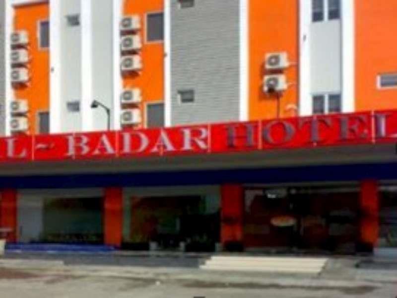 Al-Badar Hotel Syariah Makassar Bagian luar foto
