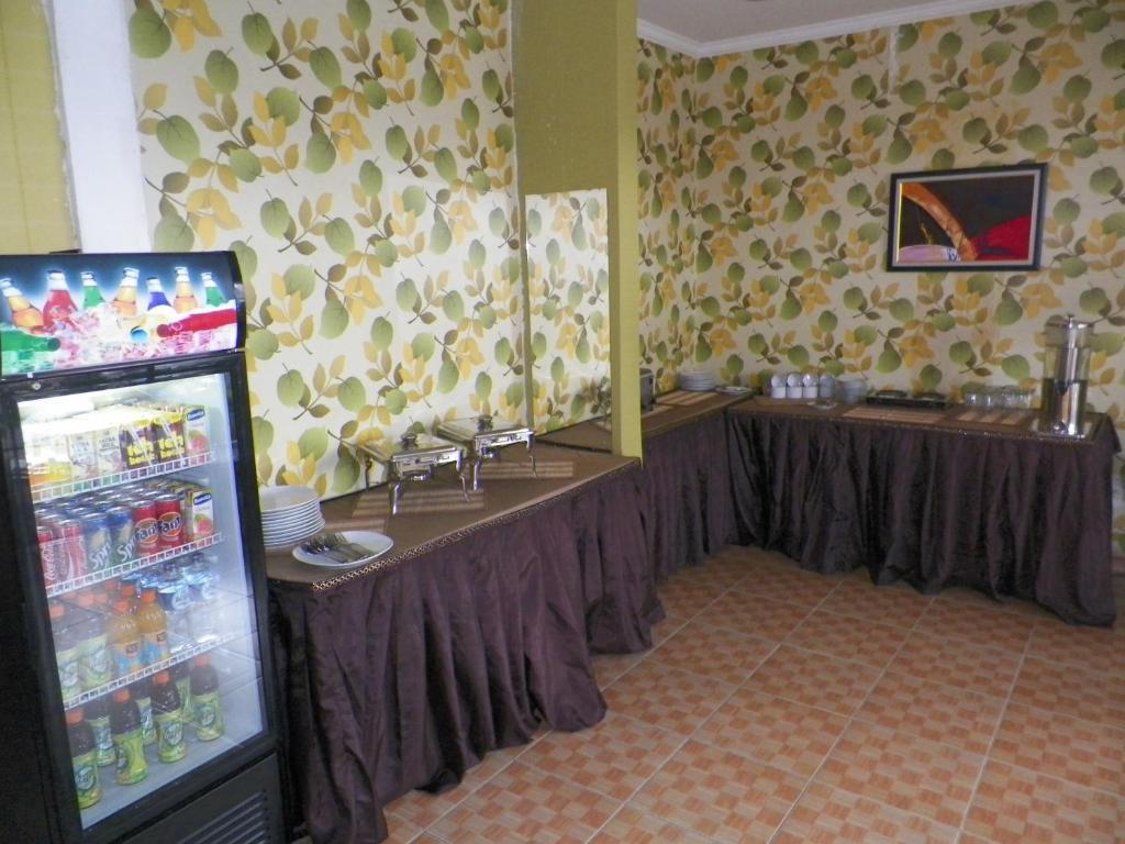 Al-Badar Hotel Syariah Makassar Bagian luar foto