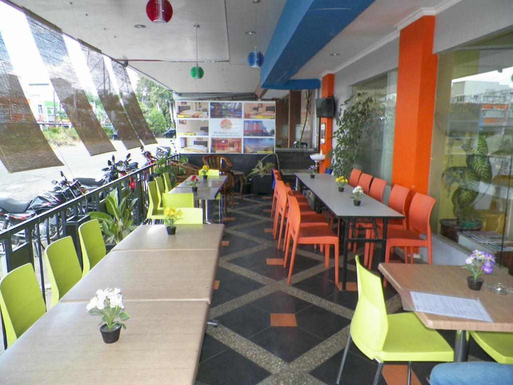 Al-Badar Hotel Syariah Makassar Bagian luar foto
